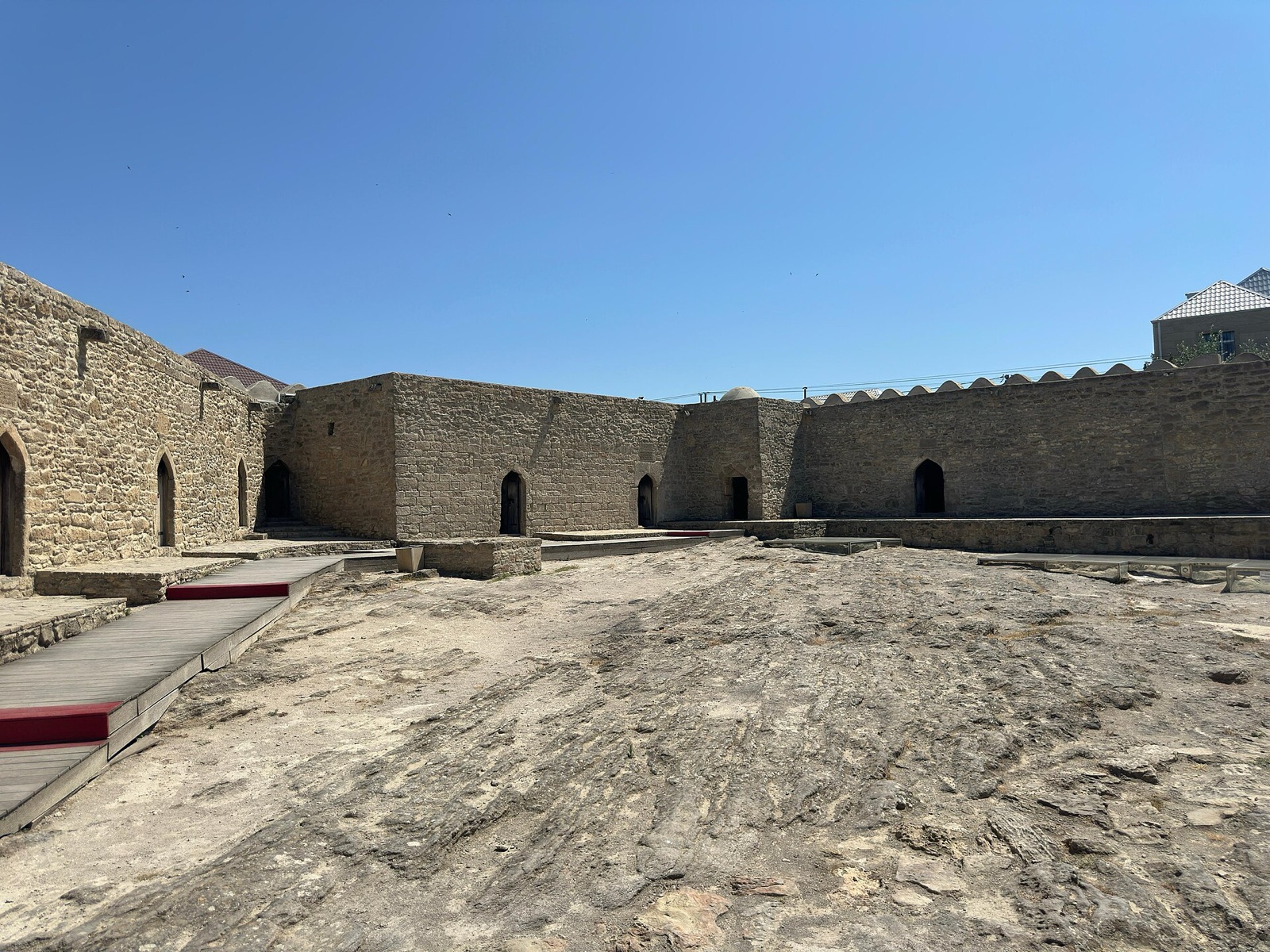 Ateshgah fire temple, Surakhani
